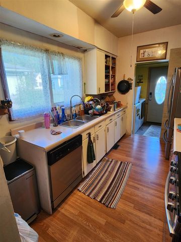103 E Telegraph Street, Dowagiac, MI 49047
