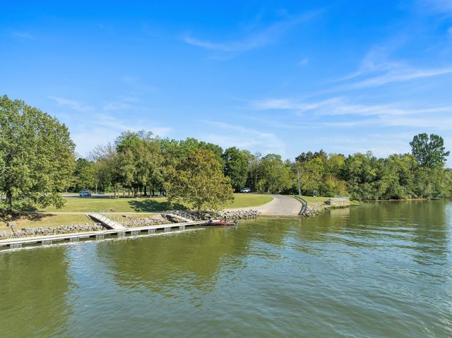 6 Crockett Hills Lane, Ashland City, TN 37015