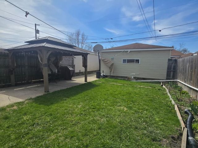 2330 N Kildare Avenue, Chicago, IL 60639