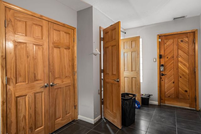 3500 La Sala Redonda NE, Albuquerque, NM 87111