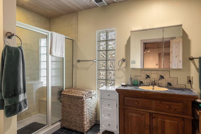 3500 La Sala Redonda NE, Albuquerque, NM 87111