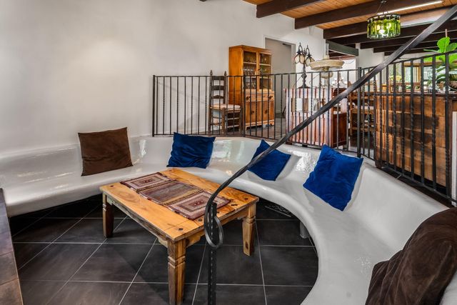 3500 La Sala Redonda NE, Albuquerque, NM 87111