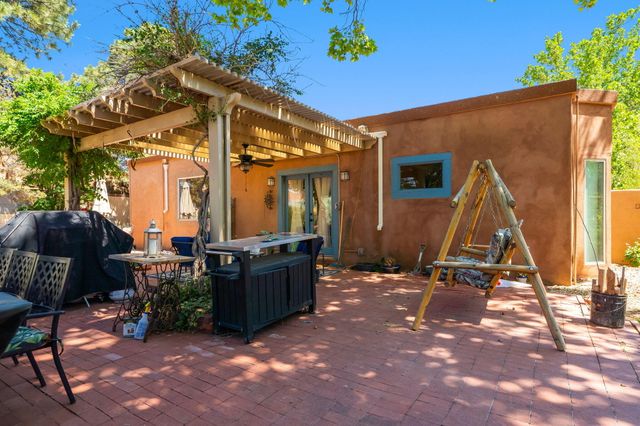 3500 La Sala Redonda NE, Albuquerque, NM 87111
