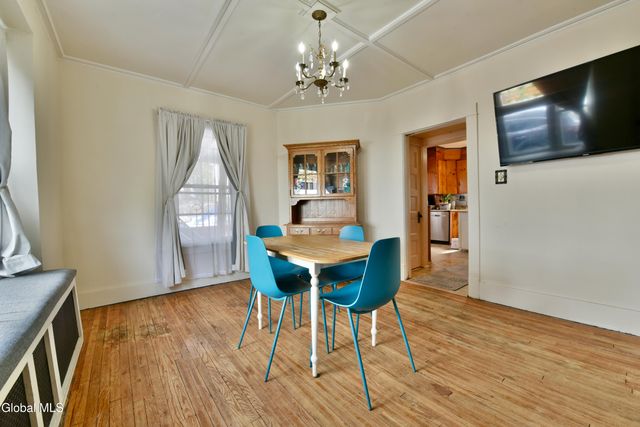 7 Grant Avenue, Amsterdam, NY 12010