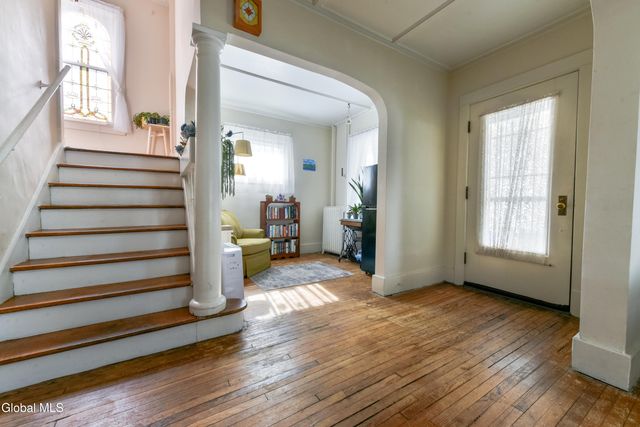 7 Grant Avenue, Amsterdam, NY 12010