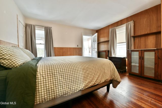 7 Grant Avenue, Amsterdam, NY 12010