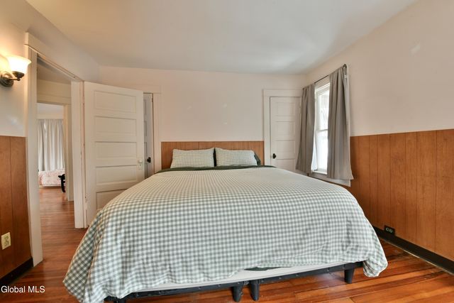 7 Grant Avenue, Amsterdam, NY 12010