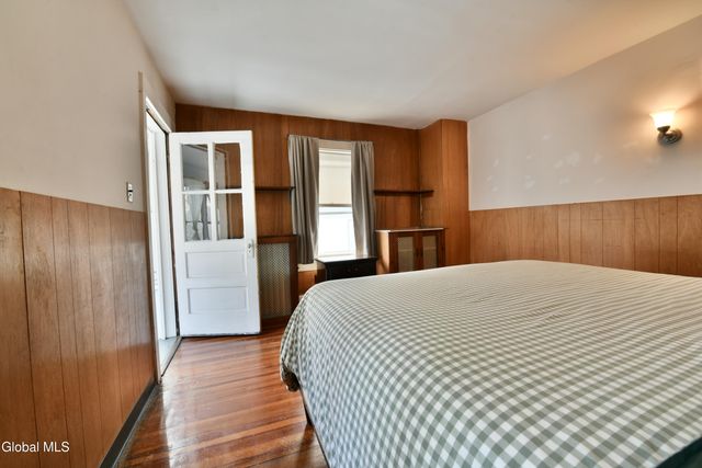 7 Grant Avenue, Amsterdam, NY 12010