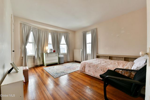 7 Grant Avenue, Amsterdam, NY 12010