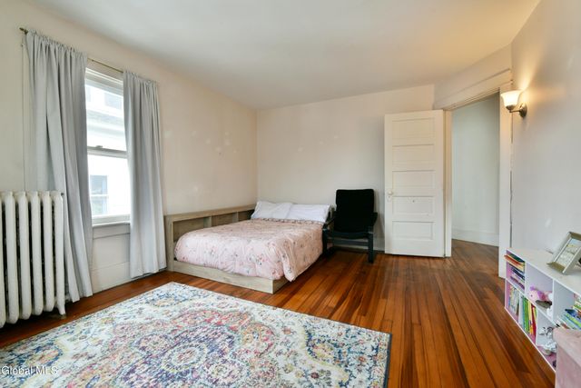 7 Grant Avenue, Amsterdam, NY 12010