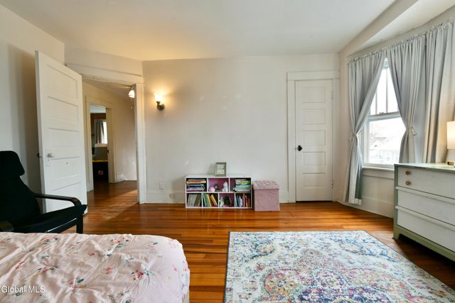 7 Grant Avenue, Amsterdam, NY 12010