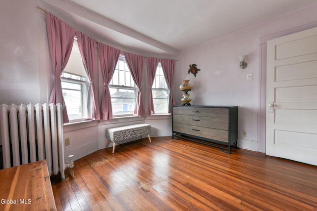 7 Grant Avenue, Amsterdam, NY 12010