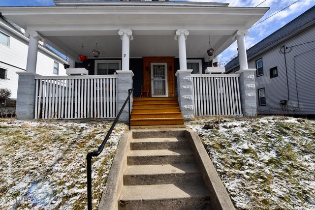 7 Grant Avenue, Amsterdam, NY 12010