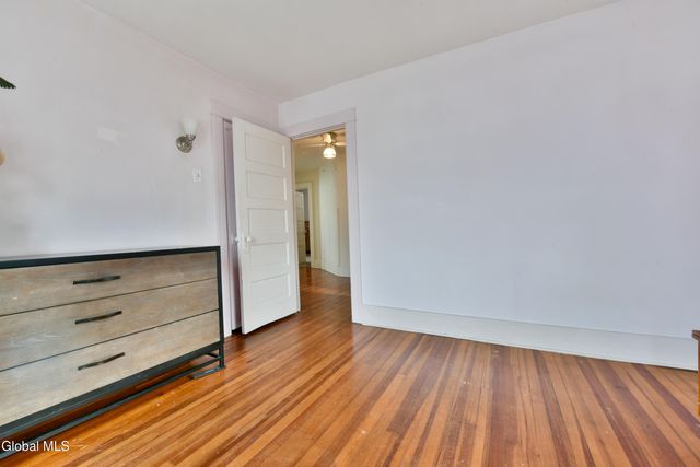 7 Grant Avenue, Amsterdam, NY 12010