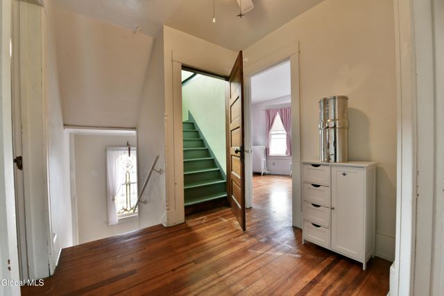 7 Grant Avenue, Amsterdam, NY 12010