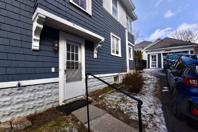 7 Grant Avenue, Amsterdam, NY 12010