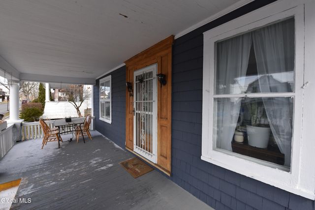 7 Grant Avenue, Amsterdam, NY 12010