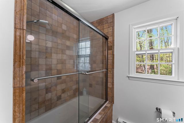 7 Arapaho Road, Brookfield, CT 06804