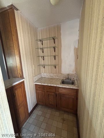 1713 Craftwoods Circle, Fort Smith, AR 72903