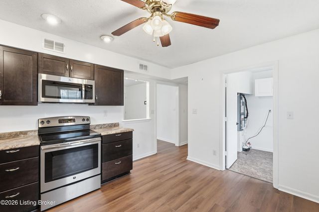 11607 Deham Dr, Louisville, KY 40241