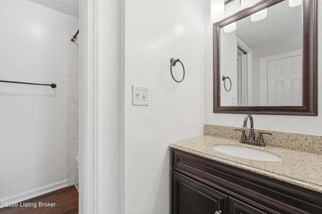 11607 Deham Dr, Louisville, KY 40241