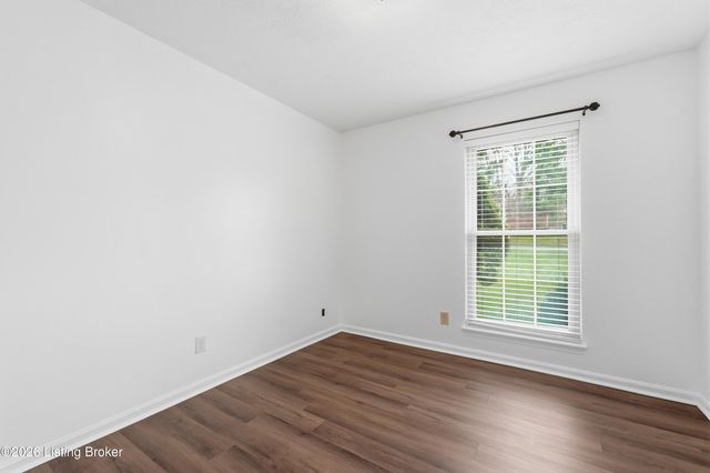 11607 Deham Dr, Louisville, KY 40241