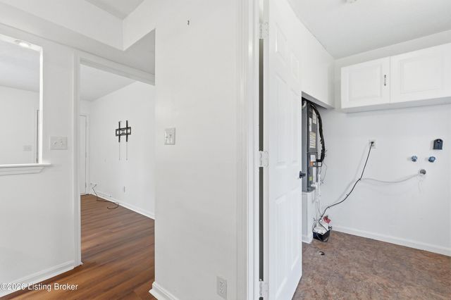 11607 Deham Dr, Louisville, KY 40241