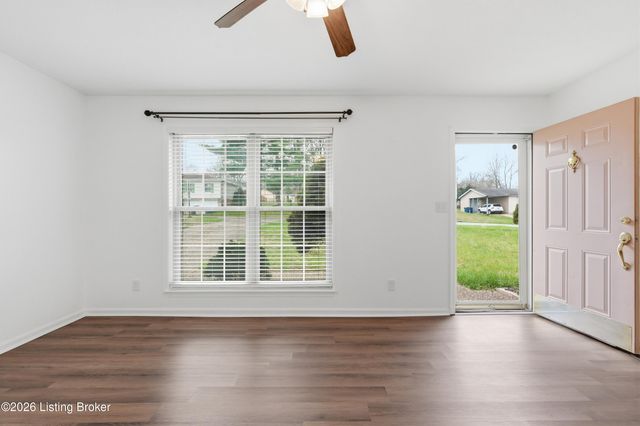 11607 Deham Dr, Louisville, KY 40241