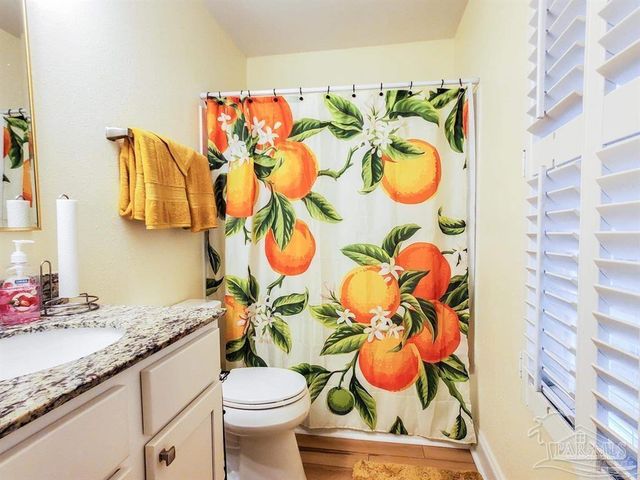 601 E Burgess E4, Pensacola, FL 32504