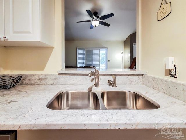 601 E Burgess E4, Pensacola, FL 32504