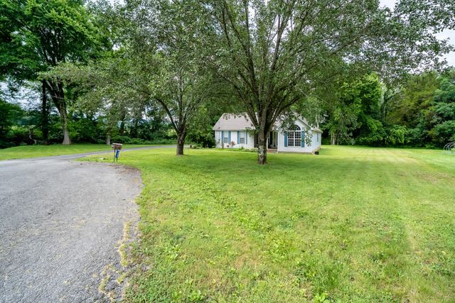 358 Bookout Ln, Cowan, TN 37318