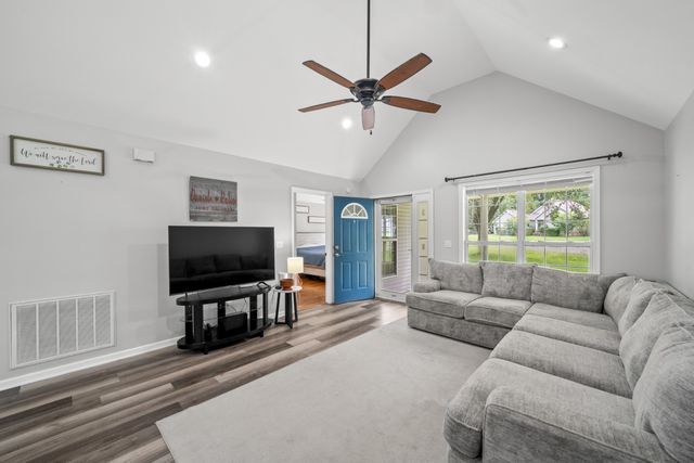 358 Bookout Ln, Cowan, TN 37318