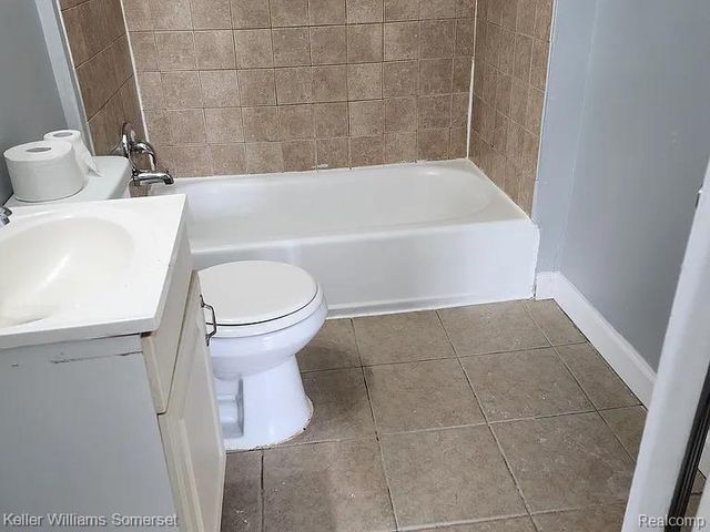 11130 Stephens Road, Warren, MI 48089
