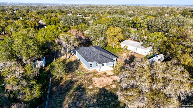 4606 Lee Way, Elmendorf, TX 78112