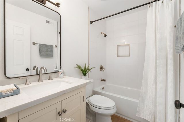 17 Dartmouth, Irvine, CA 92612