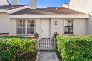 17 Dartmouth, Irvine, CA 92612