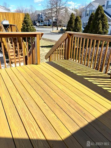 39 Rozalyn Lane, South Amboy, NJ 08879