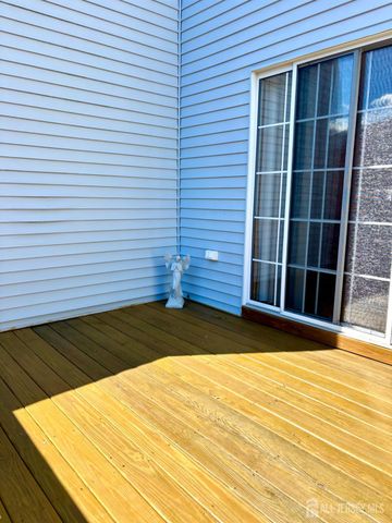 39 Rozalyn Lane, South Amboy, NJ 08879