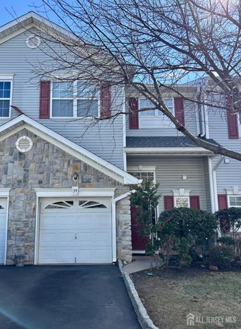 39 Rozalyn Lane, South Amboy, NJ 08879