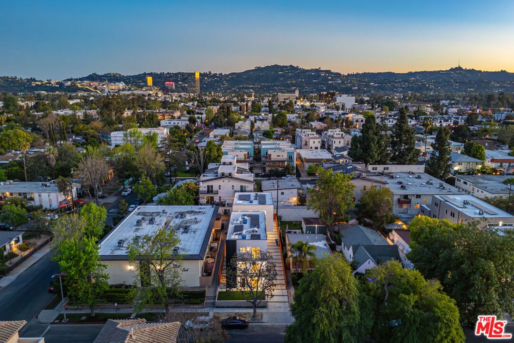 Image 2 of property listing at 10810 Hesby Street, North Hollywood, CA 91601