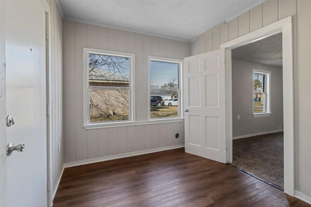 2613 Easter Avenue, Dallas, TX 75216