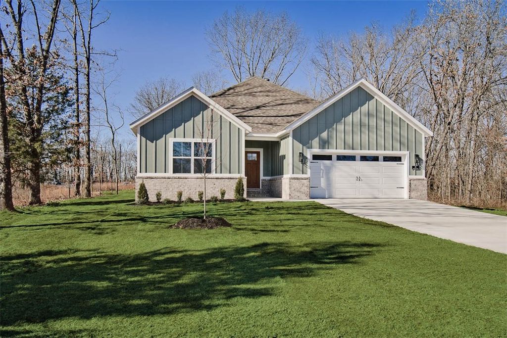 22 Islay Circle, Bella Vista, AR 72715