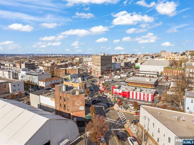 733-735 6th Street, Union City, NJ 07087