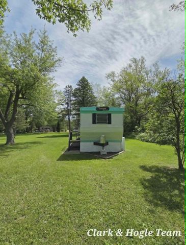 8386 Willow Drive, Lyons, MI 48851