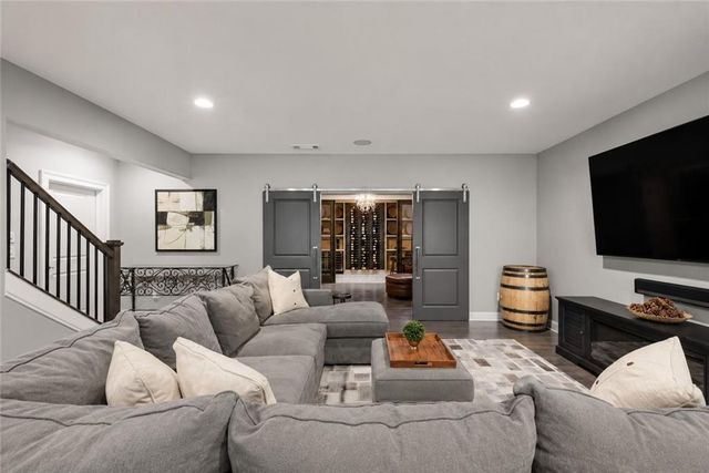 6467 Canopy Drive, Sandy Springs, GA 30328