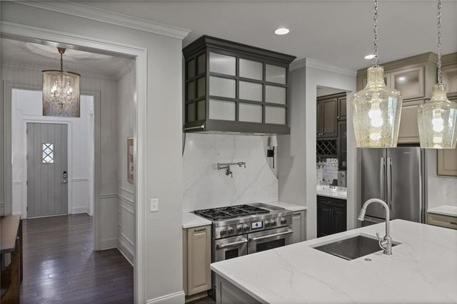 6467 Canopy Drive, Sandy Springs, GA 30328