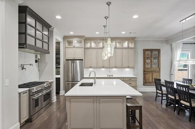 6467 Canopy Drive, Sandy Springs, GA 30328