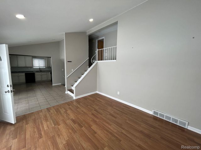 4472 BUCHANAN Avenue, Warren, MI 48092