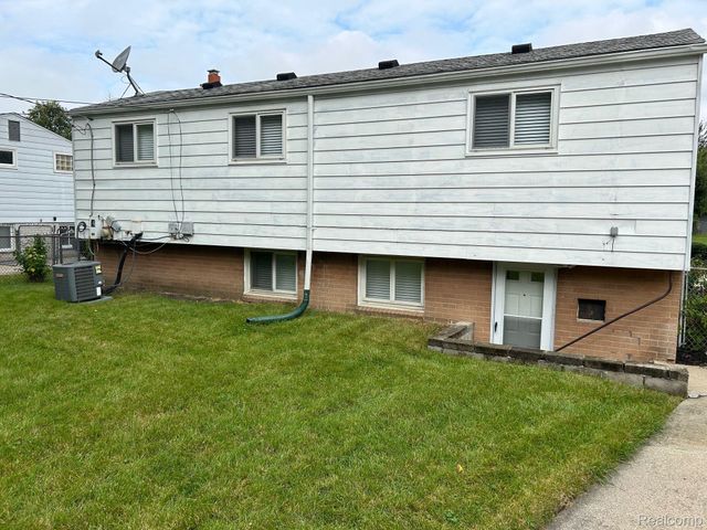 4472 BUCHANAN Avenue, Warren, MI 48092