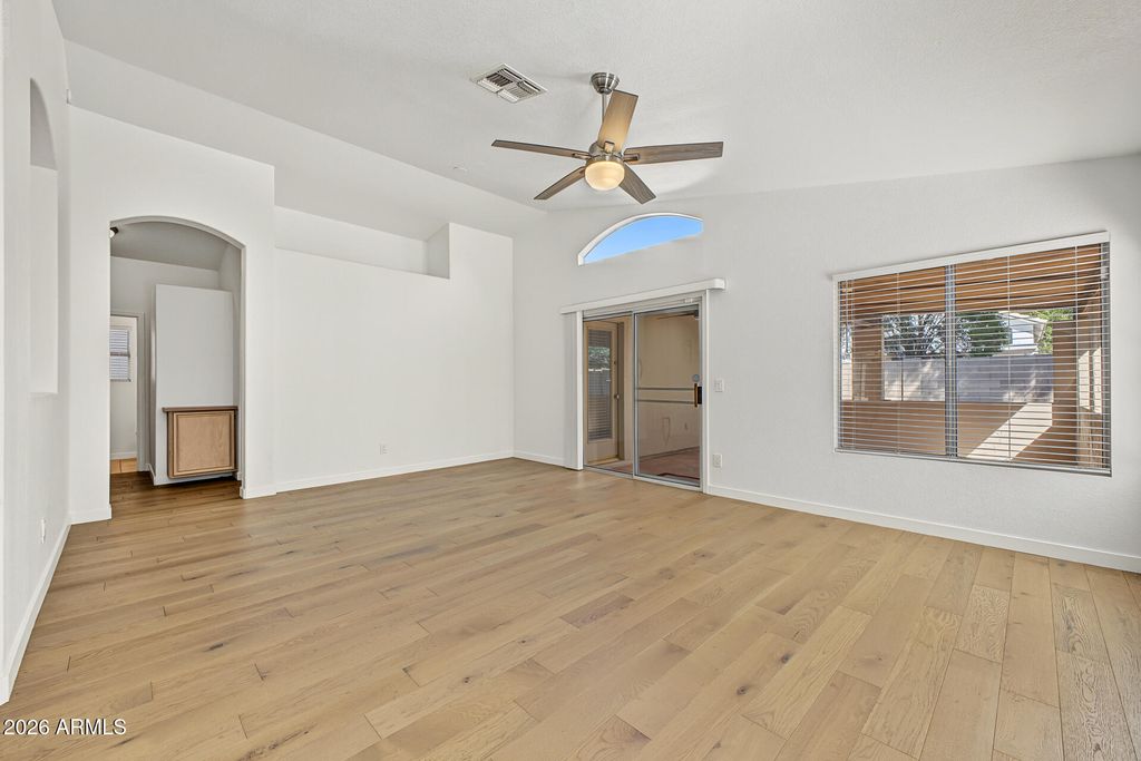 7454 W LOUISE Drive, Glendale, AZ 85310 — photo 4